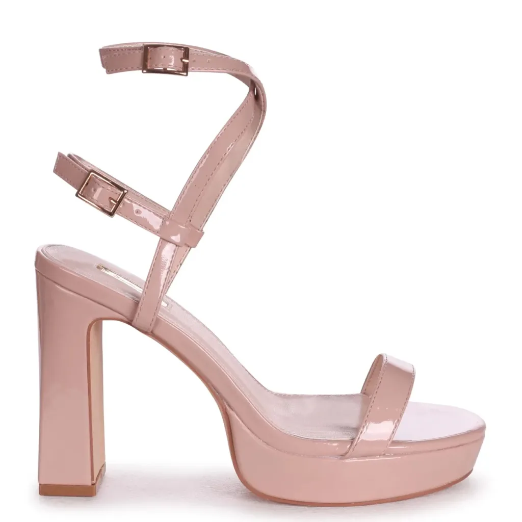 Classic block heels for women have remained a staple in every woman’s wardrobe, combining fashion-forward design with unmatched comfort. At Lajwanti Collections, we take pride in offering a wide variety of classic block heel shoes that are not only stylish but also built to last. Whether you're heading to the office, a casual outing, or a formal event, our block heels provide the perfect blend of sophistication and comfort.